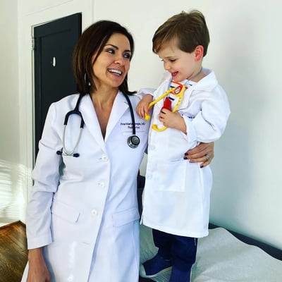 ana-and-kid-office.jpg ana-and-kid-office.jpg